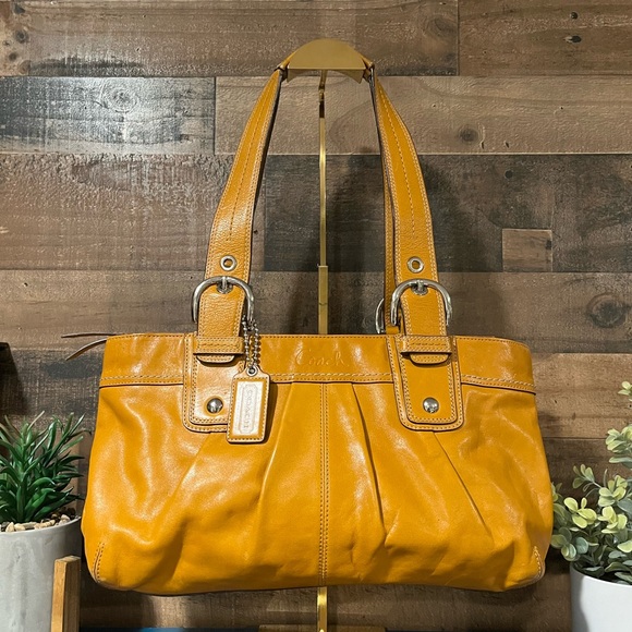 Coach Hampton Soho Tote Bag Caramel Tan Y2K - Picture 1 of 11